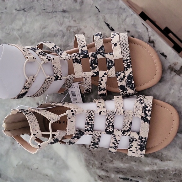 COPY - Torrid sandals - Picture 4 of 4